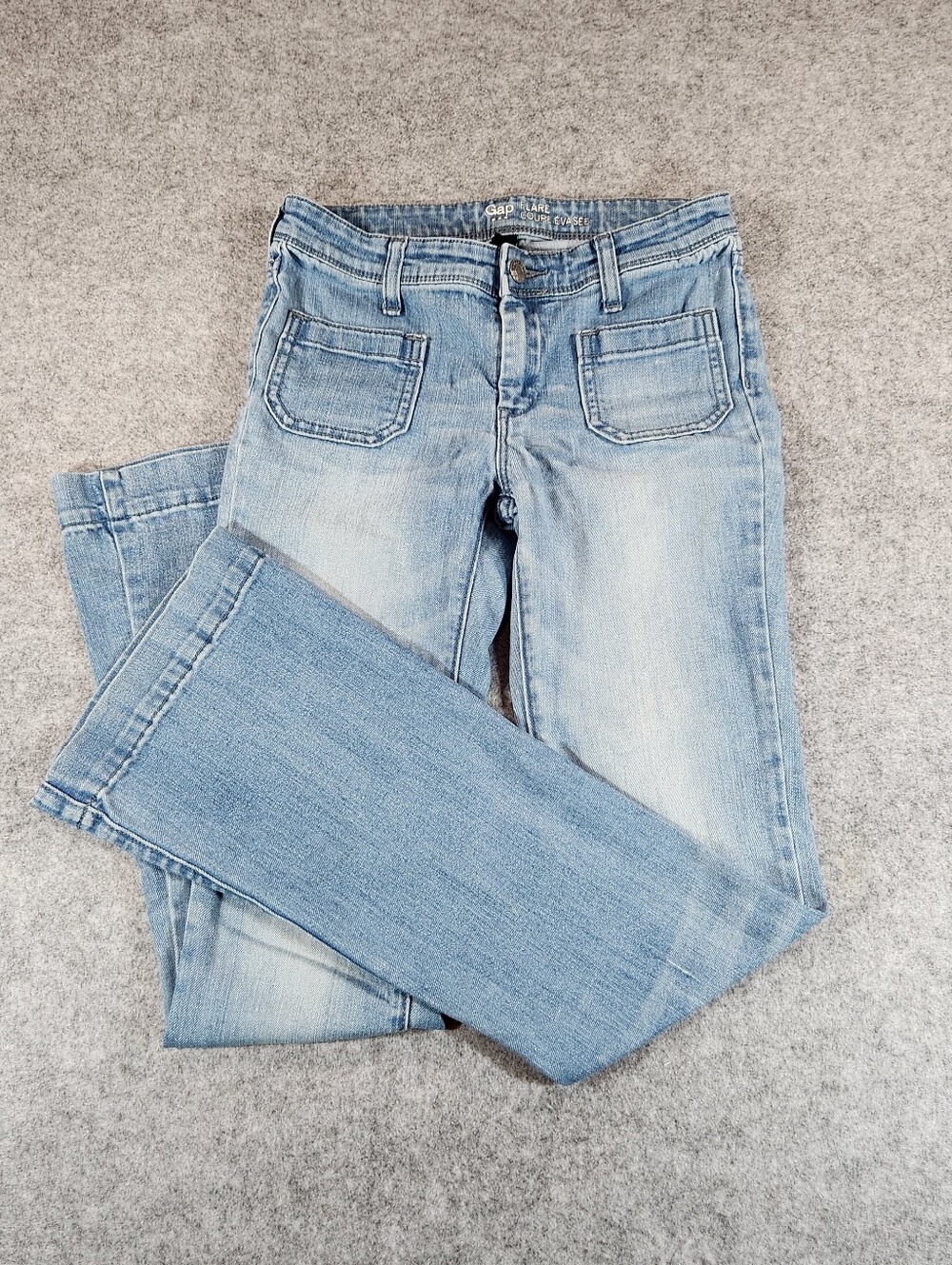 GAP Light Wash 70s Retro Low Rise Flare With Patch Pockets Size 0
